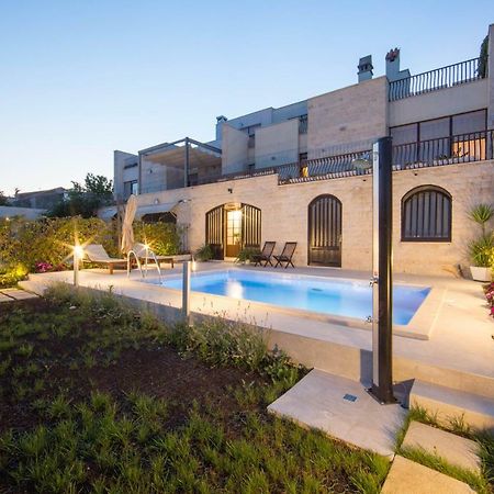Melody M Apartment With Private Pool Split Extérieur photo