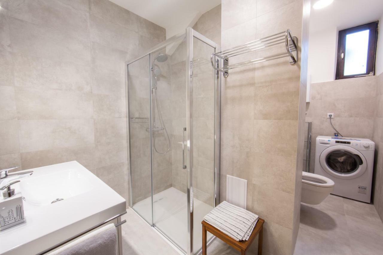 Melody M Apartment With Private Pool Split Extérieur photo