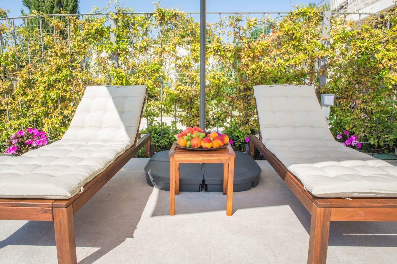 Melody M Apartment With Private Pool Split Extérieur photo