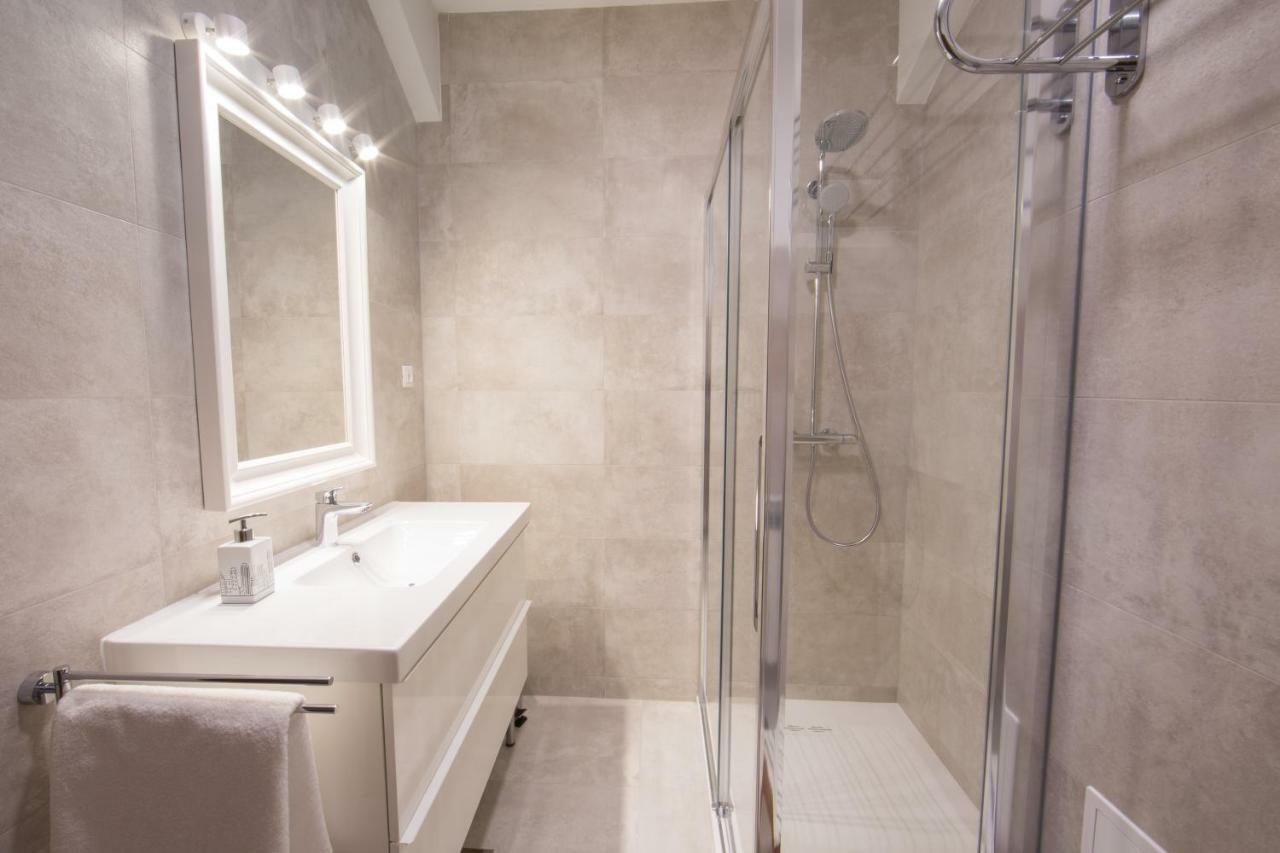 Melody M Apartment With Private Pool Split Extérieur photo