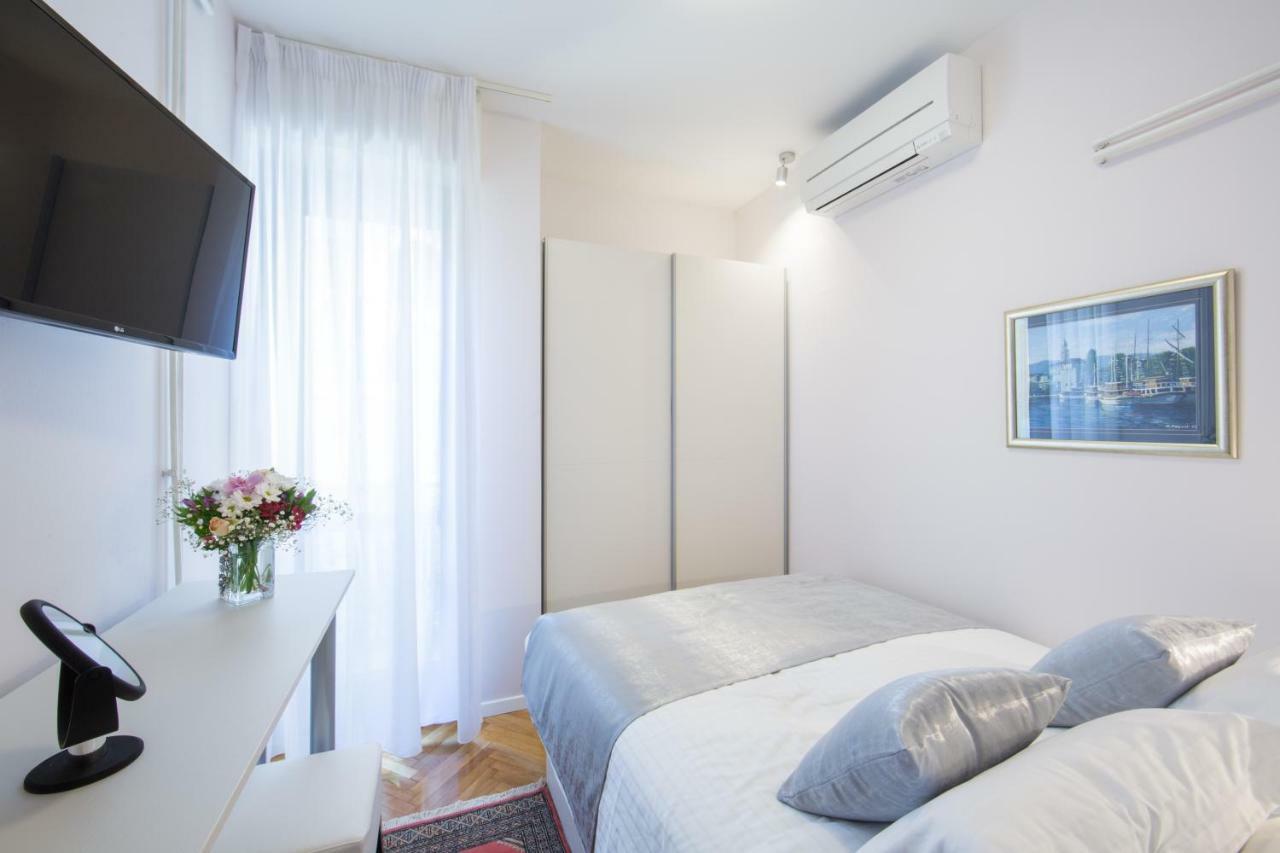 Melody M Apartment With Private Pool Split Extérieur photo
