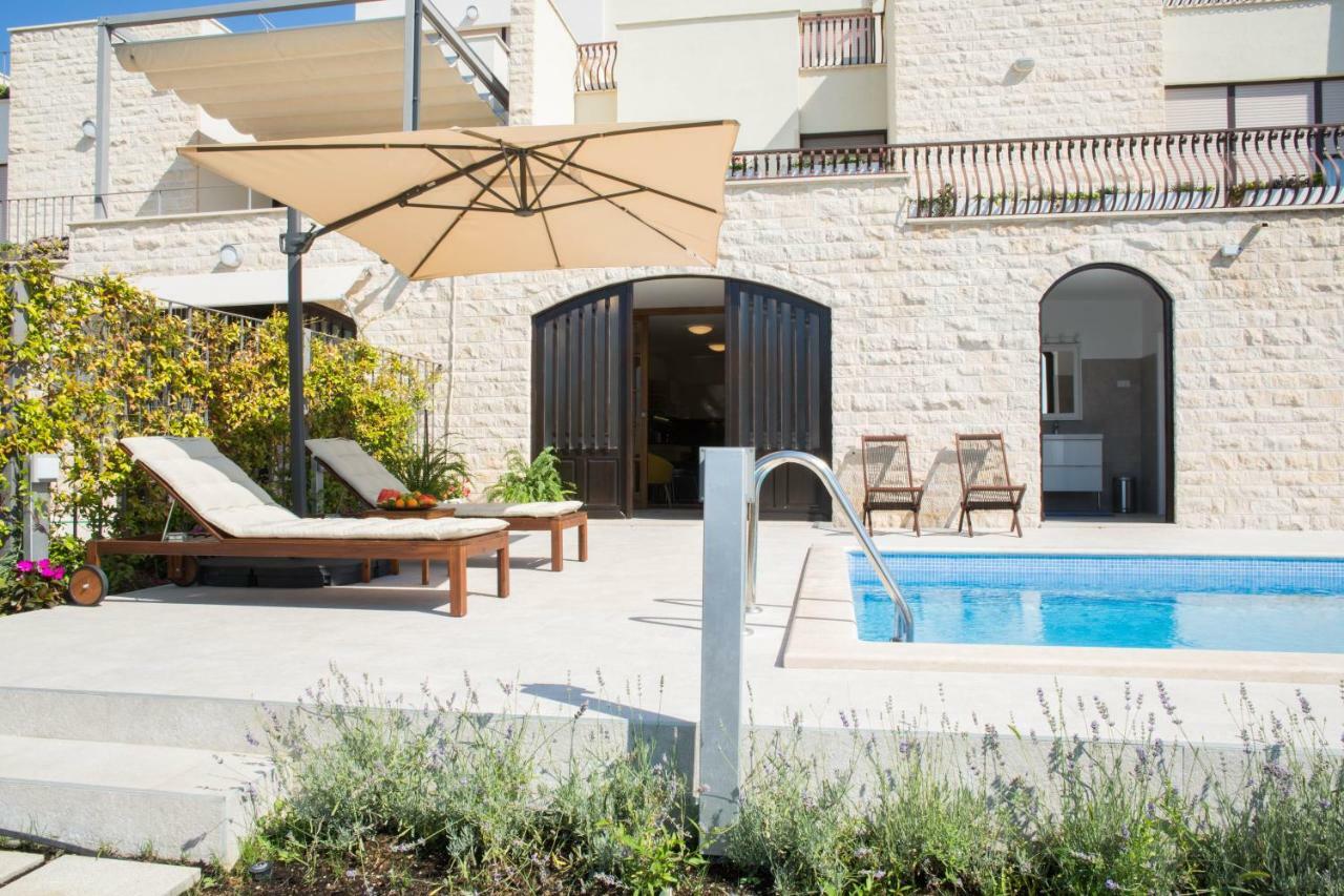 Melody M Apartment With Private Pool Split Extérieur photo